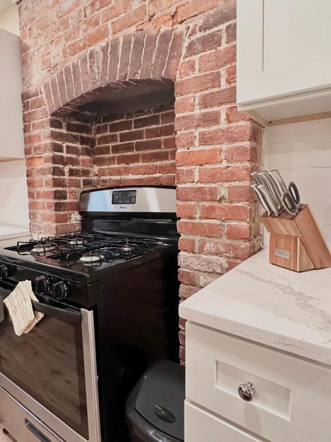 Classical Isbills Row House Close To Nyc Bayonne Exterior photo